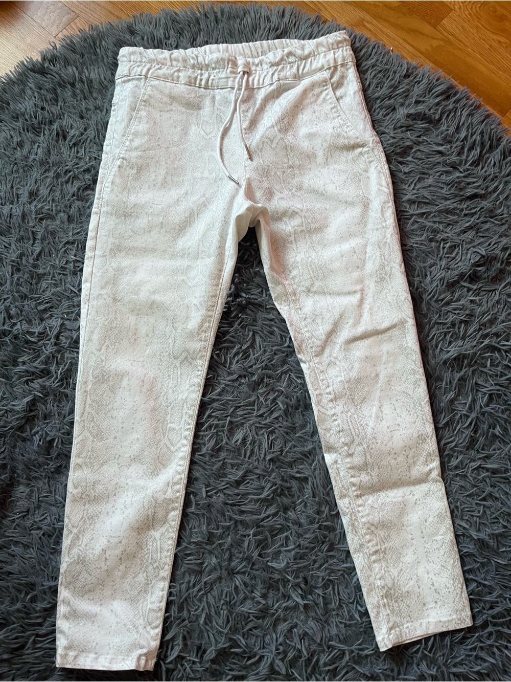 Bevy Flog Shely White Python Snakeskin Print Drawstring Pull On Pants Size 29